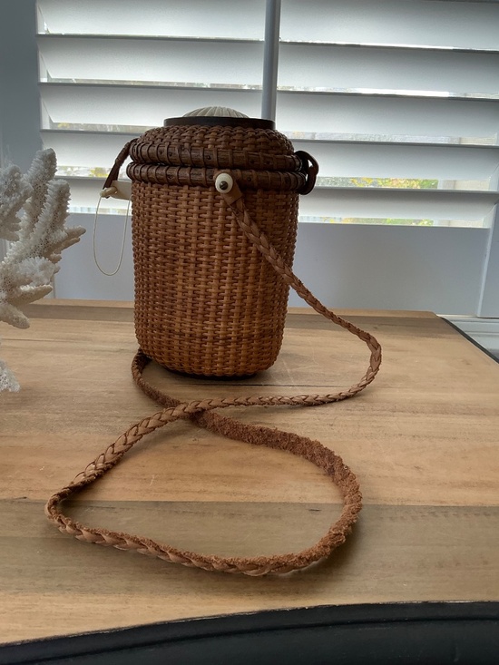 FARNUM Nantucket  Scrimshaw Basket Purse - Picture 3 of 8